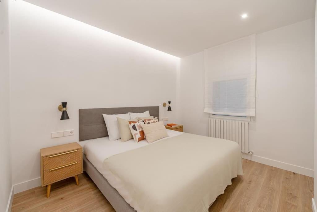 Centro XIV Calle Mayor 3Br 3Bh Apartment Madrid Luaran gambar